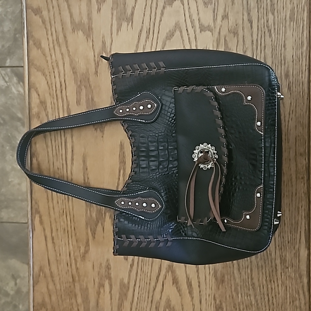 Cowgirl Trendy Western faux croc satchel shoulder bag - black brown silver